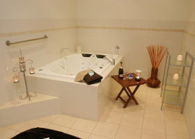 Visible Effects Cosmetic Clinic And Day Spa - Surfers Gold Coast 1