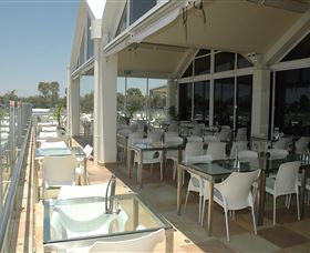 Moama Sports Club - Surfers Gold Coast 2