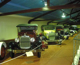 McFeeters Motor Museum And Visitor Information Centre - Surfers Gold Coast 3