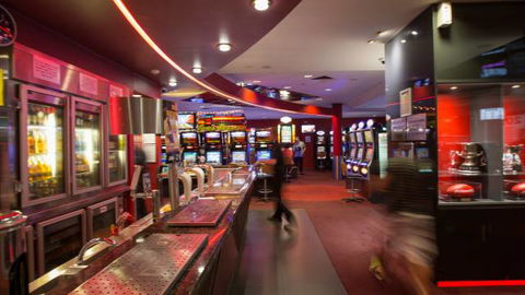 Ainslie Football And Social Club - Surfers Gold Coast 4