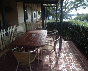 The Famous Tinonee Cafe And Gift Shop - Surfers Gold Coast 1