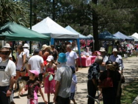 Burleigh Art And Craft Markets - Surfers Gold Coast 3