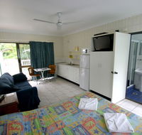 Tropical Palms Inn - Surfers Gold Coast