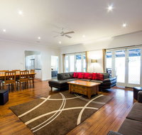 The Retreat Port Stephens - Surfers Gold Coast
