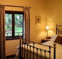MossGrove Bed and Breakfast - Surfers Gold Coast
