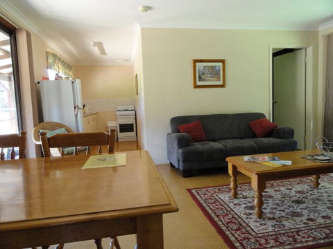 Tinglewood Cabins - Surfers Gold Coast 2