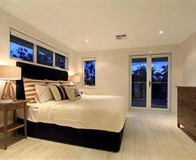 The Beach House Sanctuary Point - Surfers Gold Coast 1