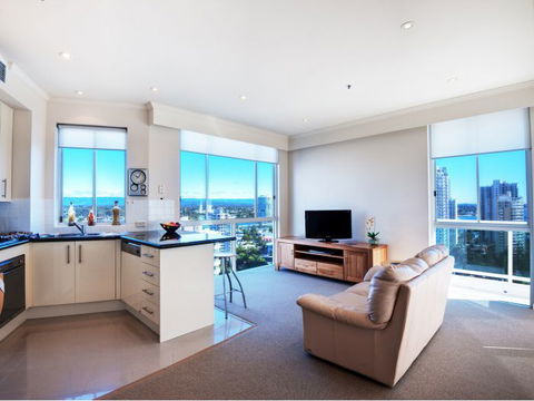Pacific Views Resort - Surfers Gold Coast 1