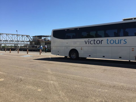 Victor Tours - Surfers Gold Coast 1