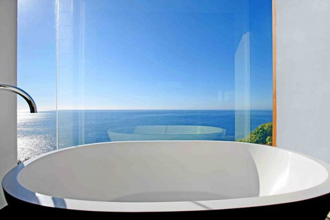 Kamekura Binalong - Surfers Gold Coast 0