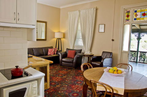 Imperial Fine Accommodation - Surfers Gold Coast 3