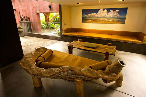 Tin Shed Art Gallery - Surfers Gold Coast 1
