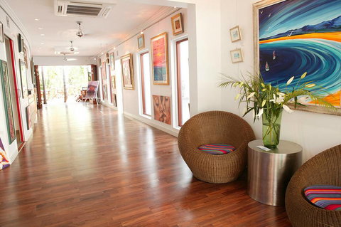 Barefoot Art Food Wine - Surfers Gold Coast 0