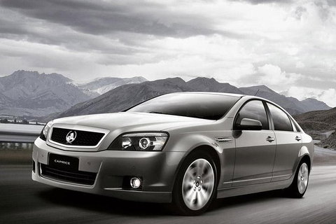 Canberra Private Chauffeured Airport Transport - Surfers Gold Coast 0