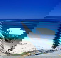 Full-Day Busselton Jetty Train Ride  Dophin Discovery - Surfers Gold Coast