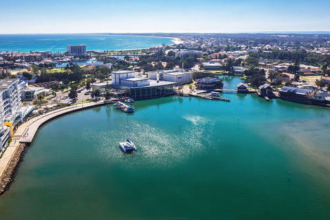 Mandurah Dolphin And Scenic Marine Cruise - Surfers Gold Coast 3