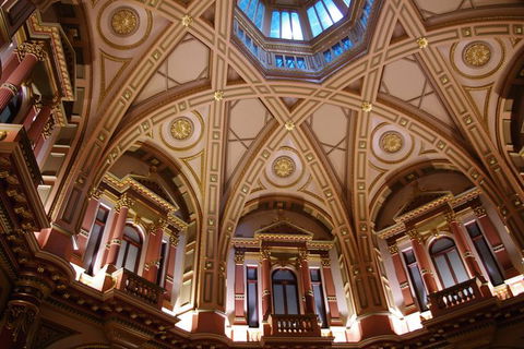 Golden Mile Melbourne Heritage Walking Tour - Surfers Gold Coast 1