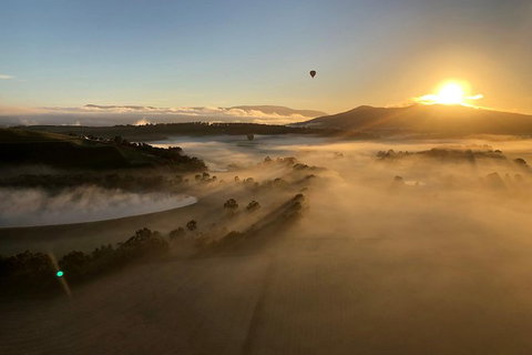 Balloon Flights In Northern Tasmania - Surfers Gold Coast 1