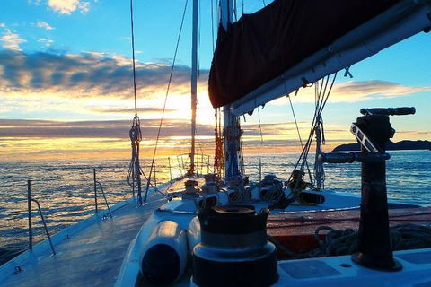 Whitsundays Sailing 2-Day Adventure - Surfers Gold Coast 1