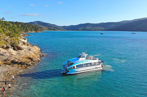 Whitsunday Island Boat Adventure - Surfers Gold Coast 6