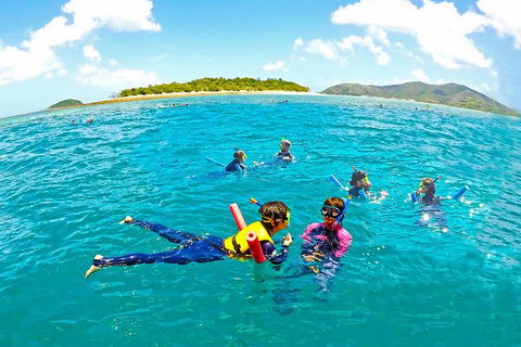 Whitsunday Island Boat Adventure - Surfers Gold Coast 3