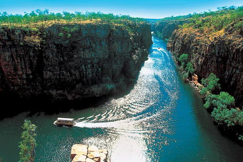 Katherine Gorge Fly, Helicopter & Cruise Tour From Darwin - Surfers Gold Coast 1