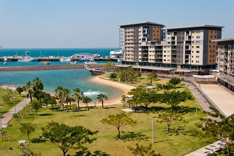 Darwin Shore Excursion: Hop-on Hop-off Bus Tour - Surfers Gold Coast 7