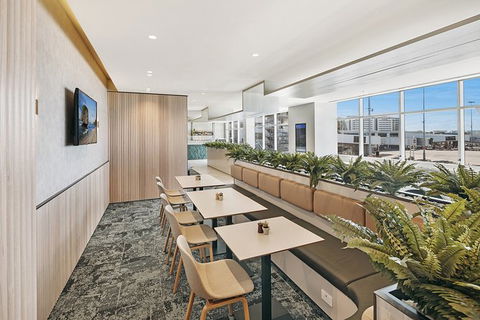 Sydney Airport Plaza Premium Lounge - Surfers Gold Coast 2
