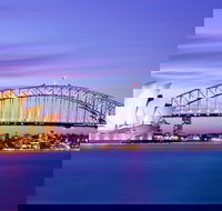 Private Minibus Transfer - Sydney SYD - Sydney City Centre 3-7 people - Surfers Gold Coast