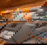 Gumnut Hideaway Gallery - Surfers Gold Coast