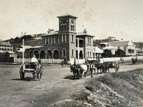 Kiama Historic Walk - Surfers Gold Coast 0
