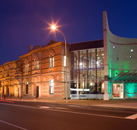 The Riddoch  Main Corner Complex - Surfers Gold Coast