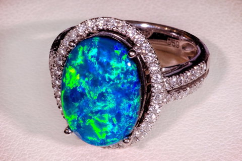 Australian Outback Opals - Surfers Gold Coast 1