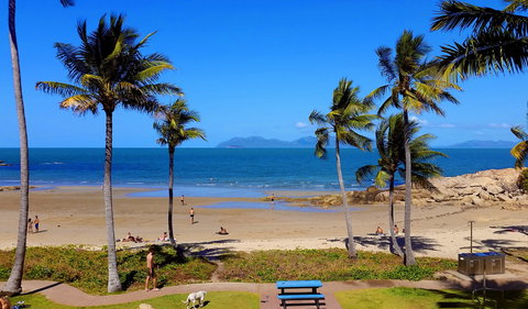 Bowen's Rose Bay - Surfers Gold Coast 2