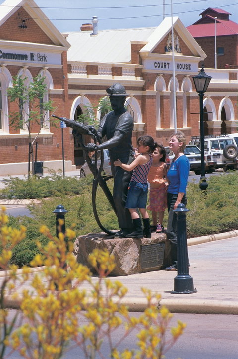Miners Monument - Surfers Gold Coast 2