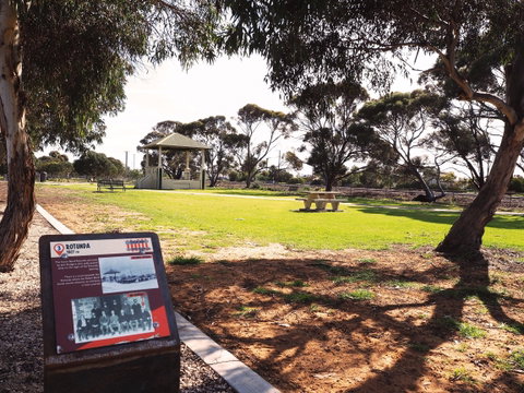 Tailem Bend Historic Rail Trail - Surfers Gold Coast 0
