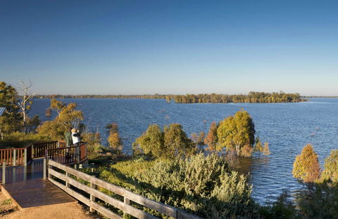 Yanga Lake Viewing Deck - Surfers Gold Coast 0