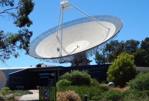 CSIRO Parkes Radio Telescope Visitor Centre - Surfers Gold Coast 0
