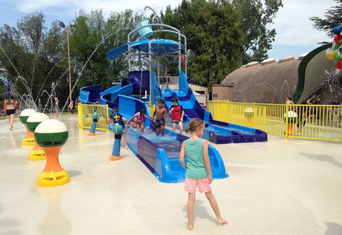 Queanbeyan Pool And Aquatic Centre - Surfers Gold Coast 0
