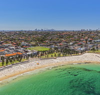 Coogee Beach - Surfers Gold Coast