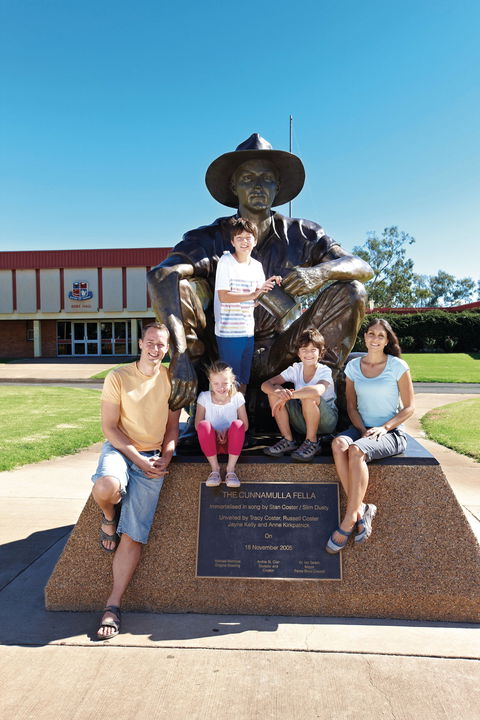 Cunnamulla Fella - Surfers Gold Coast 0