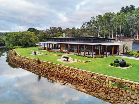Lakeside Function Centre - Eight Willows Retreat - Surfers Gold Coast 2
