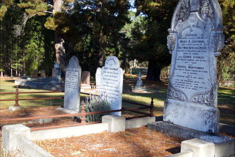 Lucindale Cemetery - Surfers Gold Coast 0
