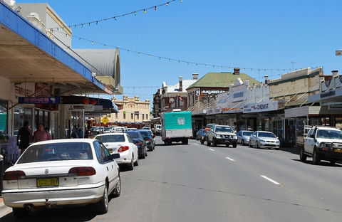 West Wyalong Area - Surfers Gold Coast 1