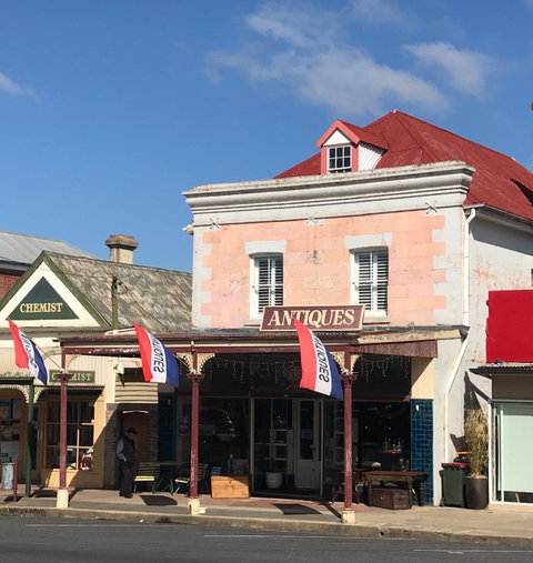 Braidwood Antiques - Surfers Gold Coast 0