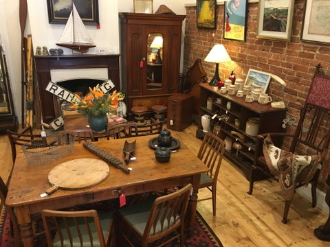 Braidwood Antiques - Surfers Gold Coast 1