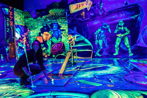 Glowing Rooms 3D Mini Golf - Surfers Gold Coast 1