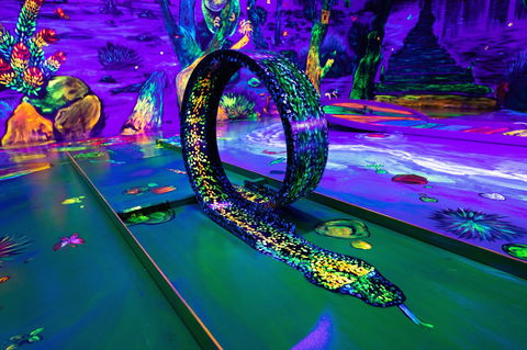 Glowing Rooms 3D Mini Golf - Surfers Gold Coast 2