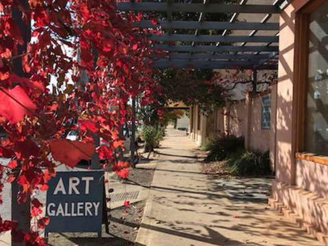 Riverton Light Gallery - Surfers Gold Coast 0