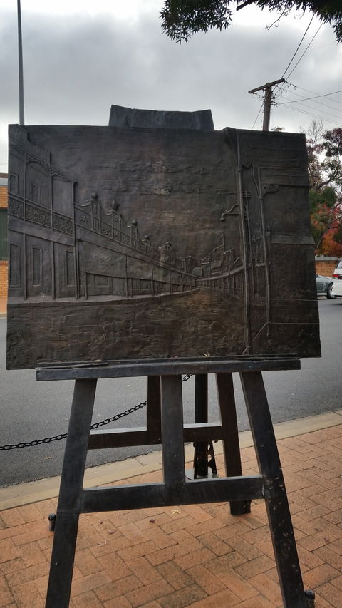 Russell Drysdale Easel Sculpture - Surfers Gold Coast 0